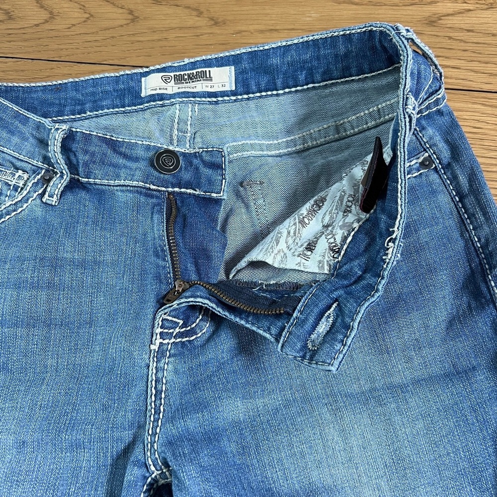 Women’s Boot Cut Jeans with Embroidered Pocket - Light Blue - Picture 5 of 10